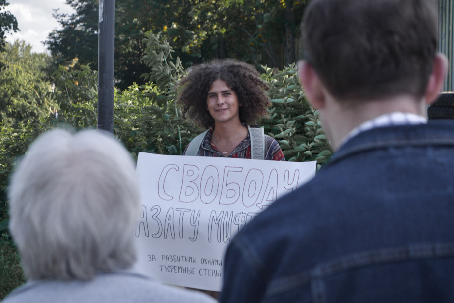 Фёдор Калинин на пикете в Кирове 23 июля