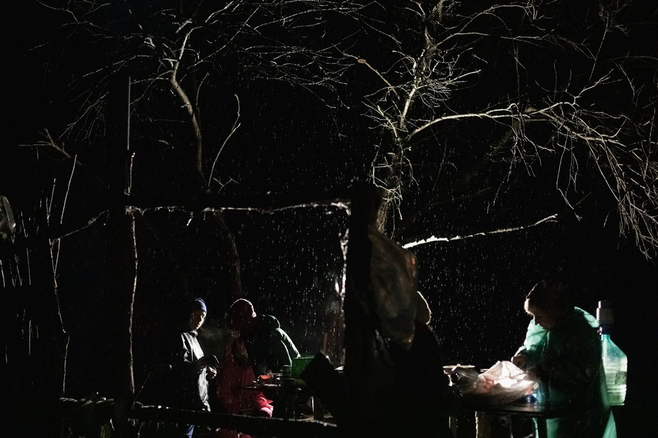 Волонтеры за ужином