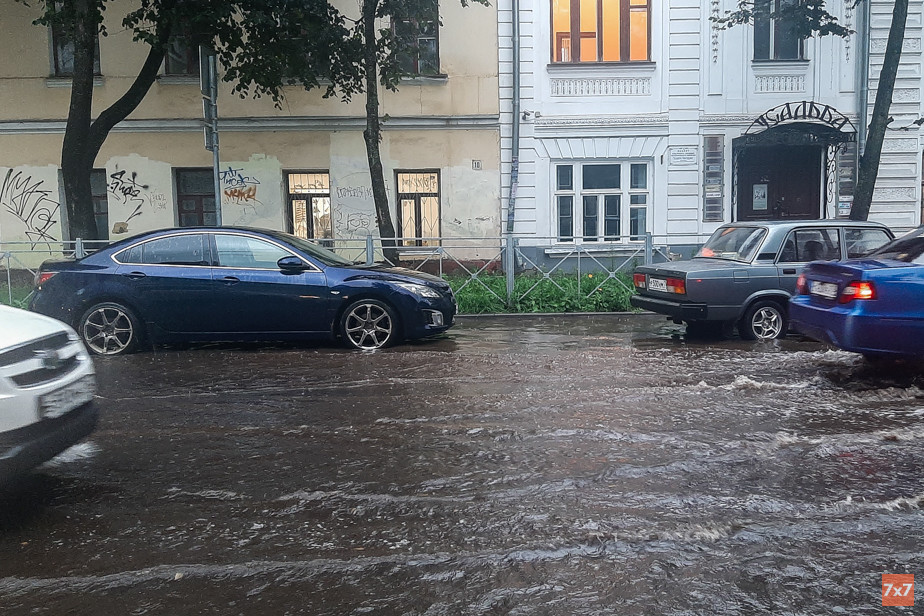 Улицу Пушкина в центре Ярославля отремонтировали в 2020 году по национальному проекту «Безопасные и качественные дороги»