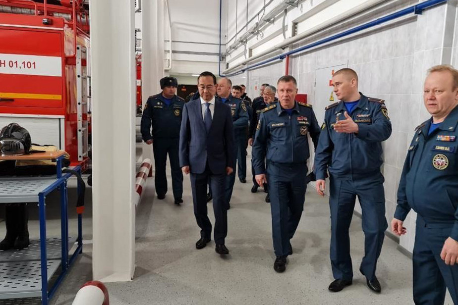 Евгений Зиничев открыл в Якутске специализированный пункт МЧС