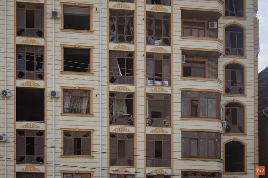 Ударной волной выбило стекла в зданиях по соседству с местом ЧП