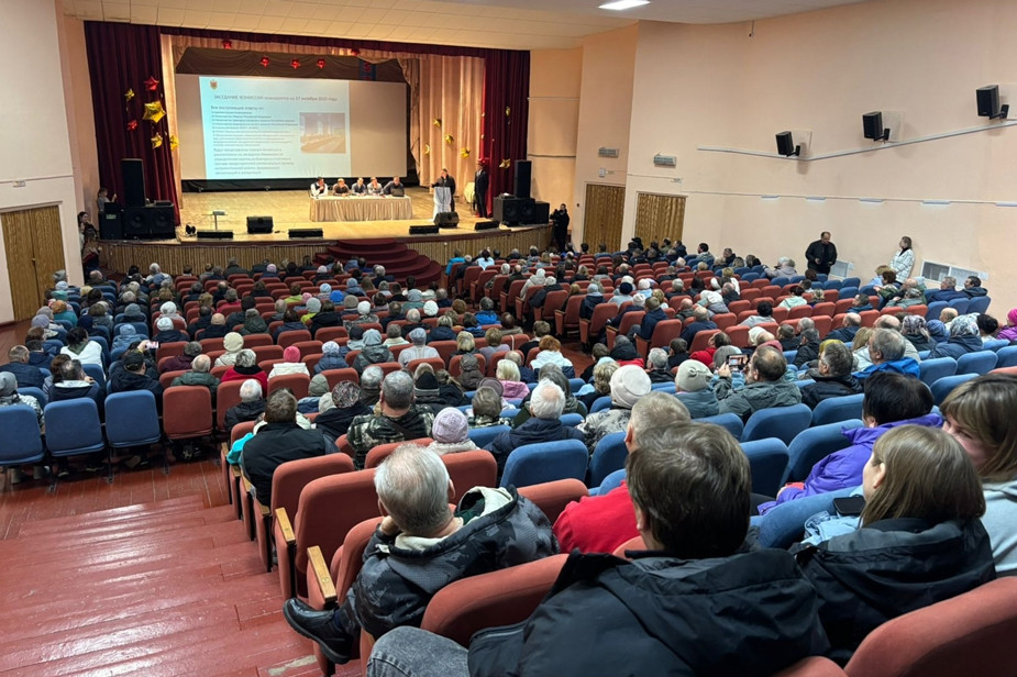Общественные слушания в Кеми. Фото: «Отражение. Карелия» / VK