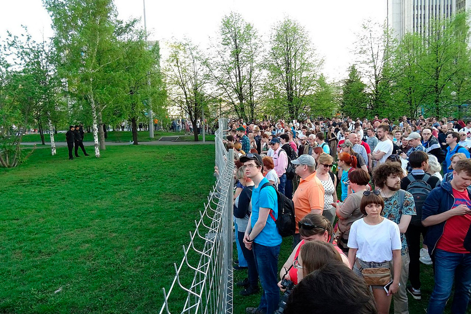 Митинг в сквере. Фото: Фальшивомонетчик / Wikimedia.org (CC BY-SA 4.0)