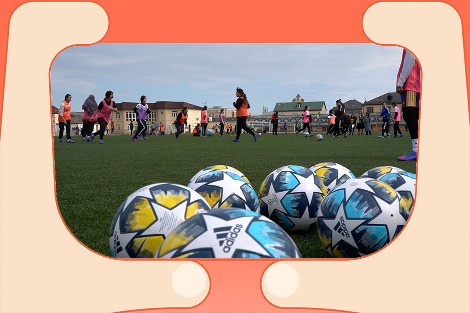 Открытая тренировка Эльмиры Ибрагимовой по футболу для девушек в Дербенте