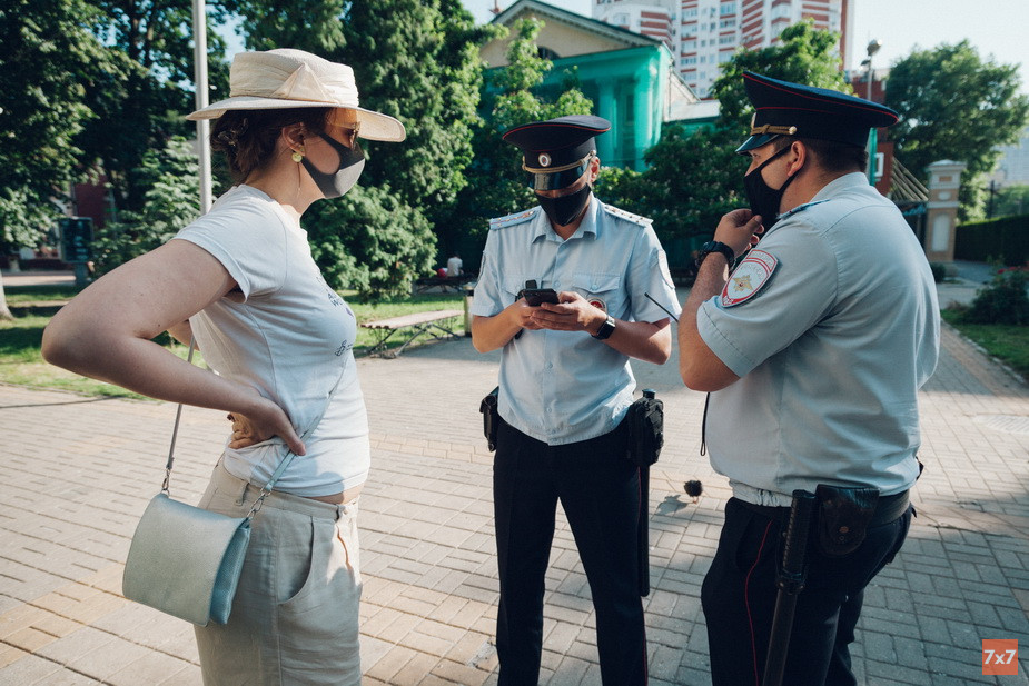 %D0%9F%D0%BE%D0%BB%D0%B8%D1%86%D0%B5%D0%B9%D1%81%D0%BA%D0%B8%D0%B5%20%D0%B2%20%D0%92%D0%BE%D1%80%D0%BE%D0%BD%D0%B5%D0%B6%D0%B5.%20%D0%A4%D0%BE%D1%82%D0%BE%20%D0%A1%D0%B5%D1%80%D0%B3%D0%B5%D1%8F%20%D0%A4%D0%B5%D0%B4%D1%83%D0%BB%D0%BE%D0%B2%D0%B0