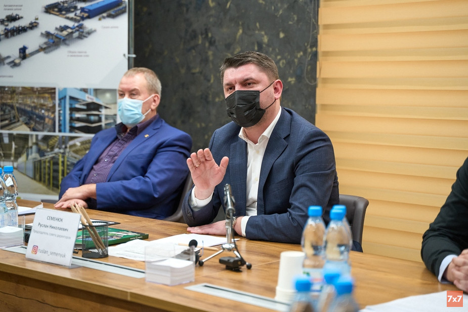 Встреча руководства «Лузалес» с жителями и активистами. Фото Павла Степанова