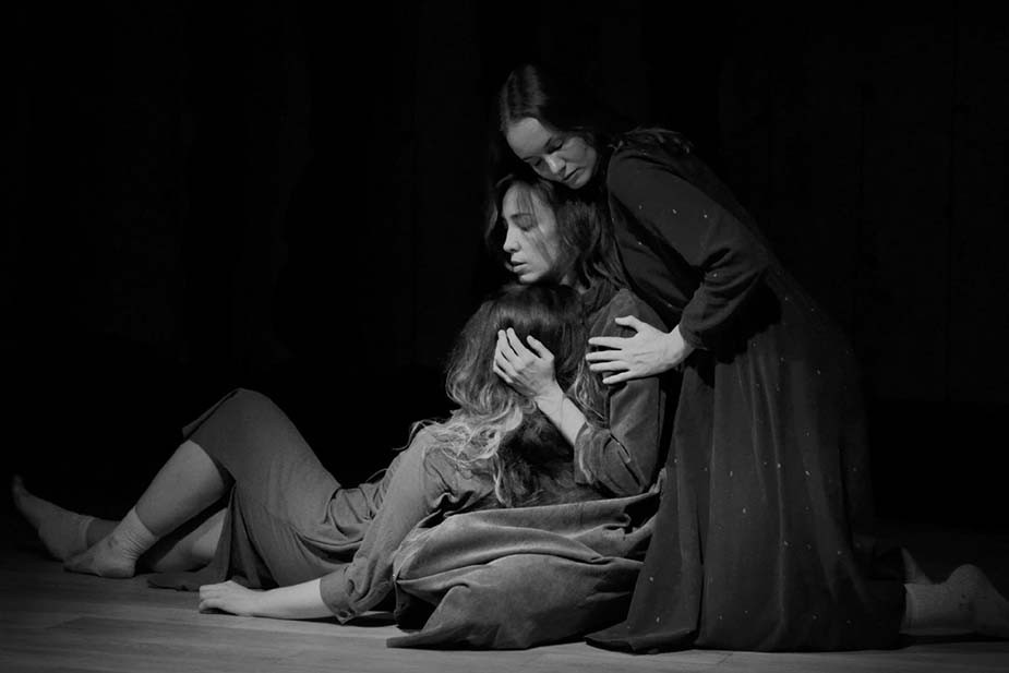 Спектакль «ИдиотКа» в Великом Новгороде. Фото Марины Воробьёвой