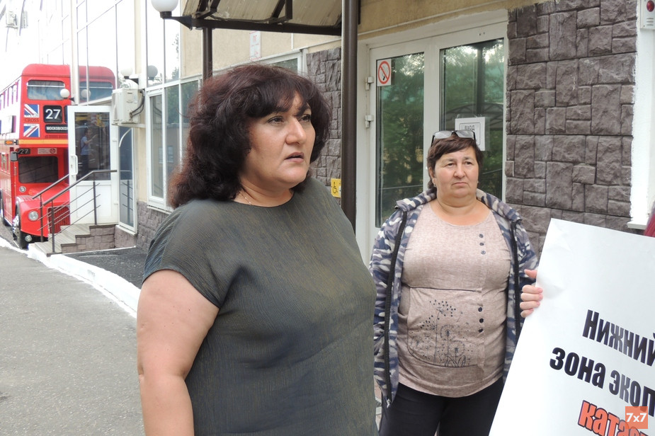 Карина Хачатрян, представившаяся сотрудницей «Дамате»