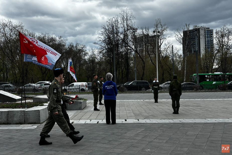 Вахта Памяти у Вечного огня. Фото: «7x7»