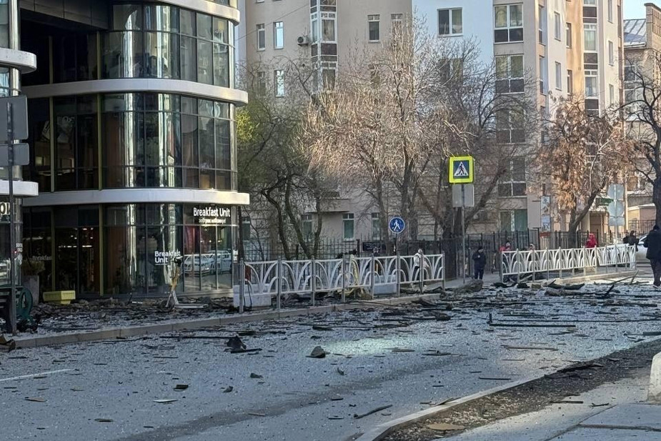 Последствия прилета дрона в Екатеринбурге, 25 апреля 2026 года. 