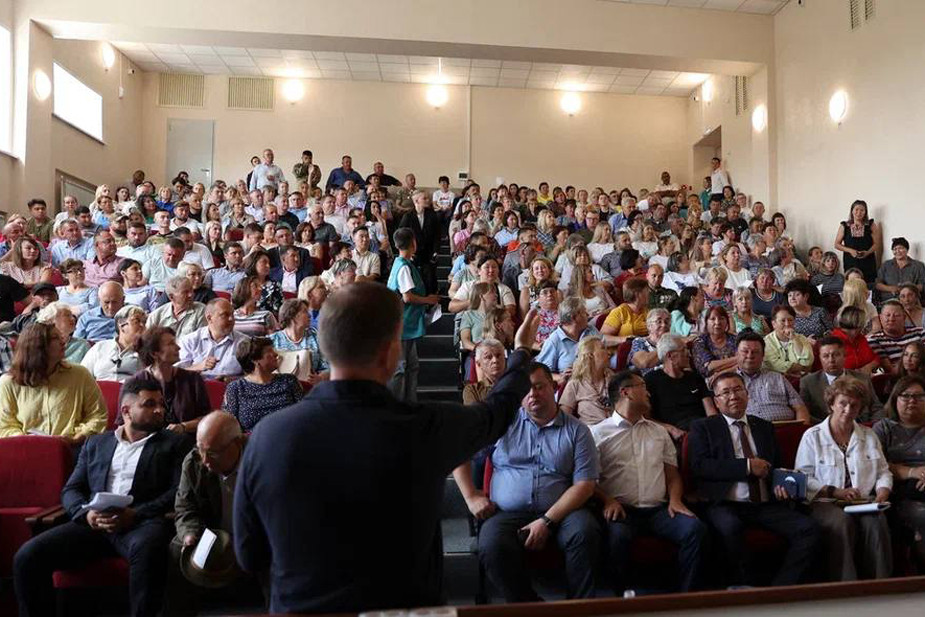 Встреча Турчака с жителями Майминского района Республики Алтай. Фото: пресс-служба Андрея Турчака