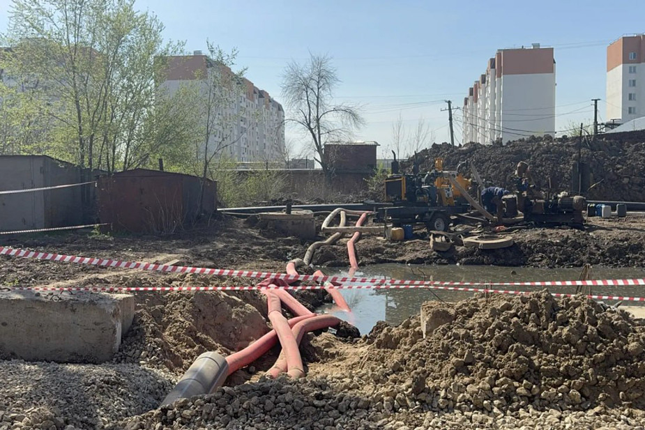 Аварийные работы на самотечном коллекторе, Энгельс, 6 мая 2026 года