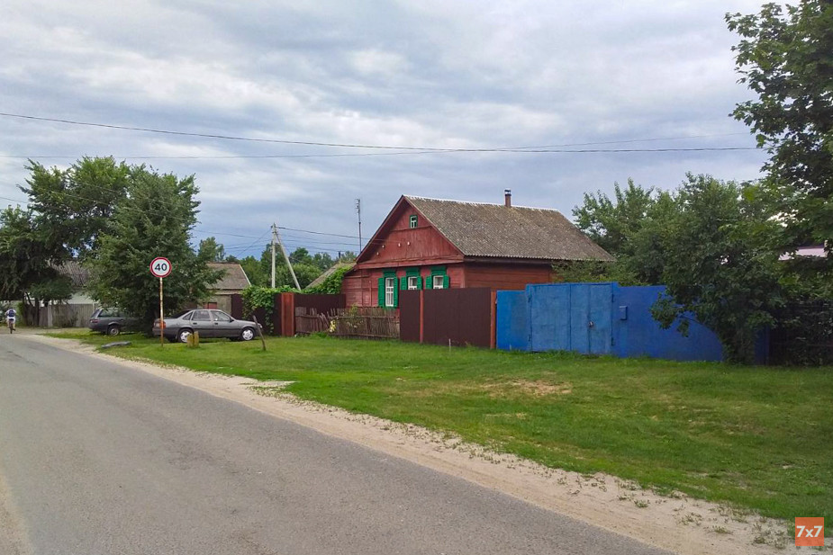 После обстрела на улицах Займища почти не встретить людей