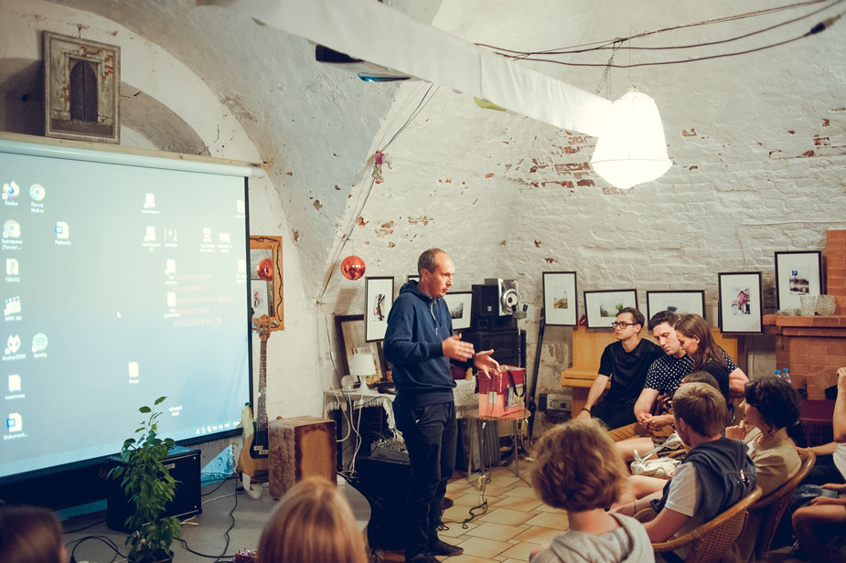 Борис Васильев в арт-пространстве «Тепло»