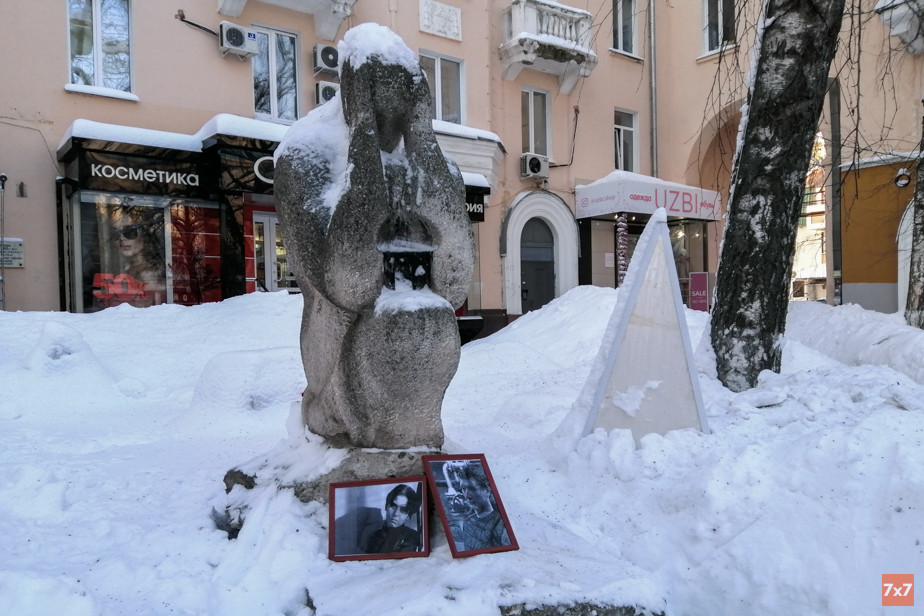 Акция памяти антифашистов Анастасии Бабуровой и Станислава Маркелова в Пензе, фото Евгения Малышева
