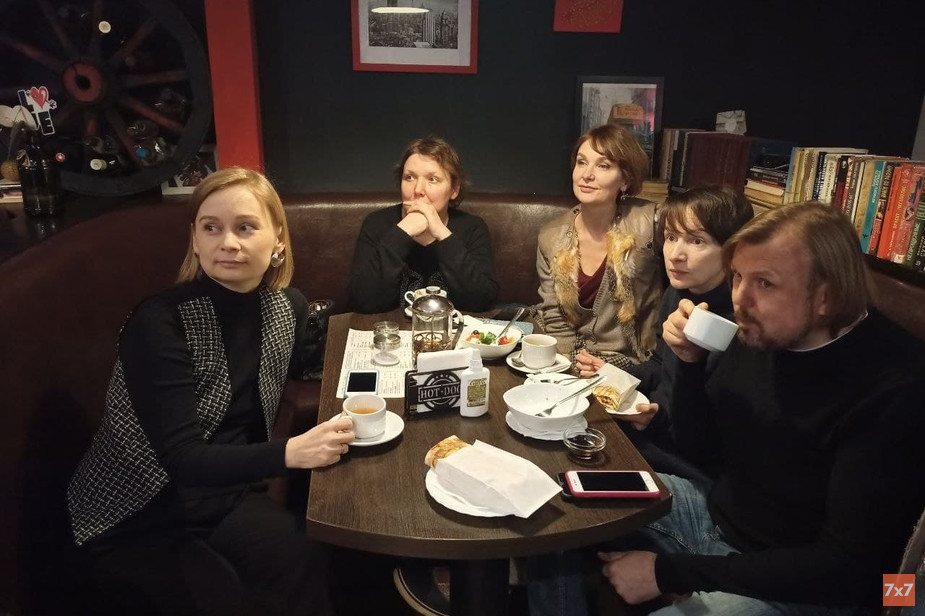 Дарья Ткачева (слева)