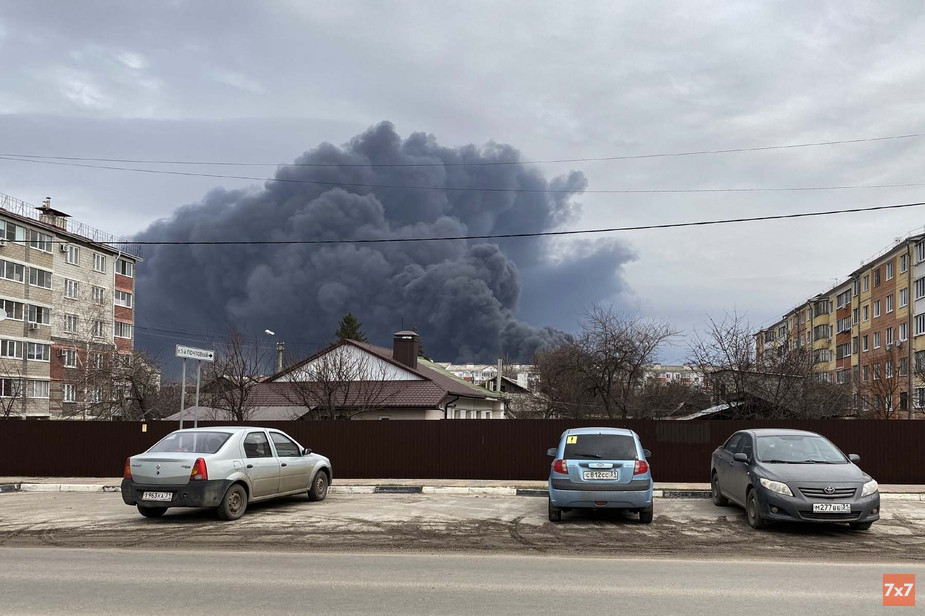 Вид в сторону нефтебазы за жилыми домами на улице Макаренко в Белгороде