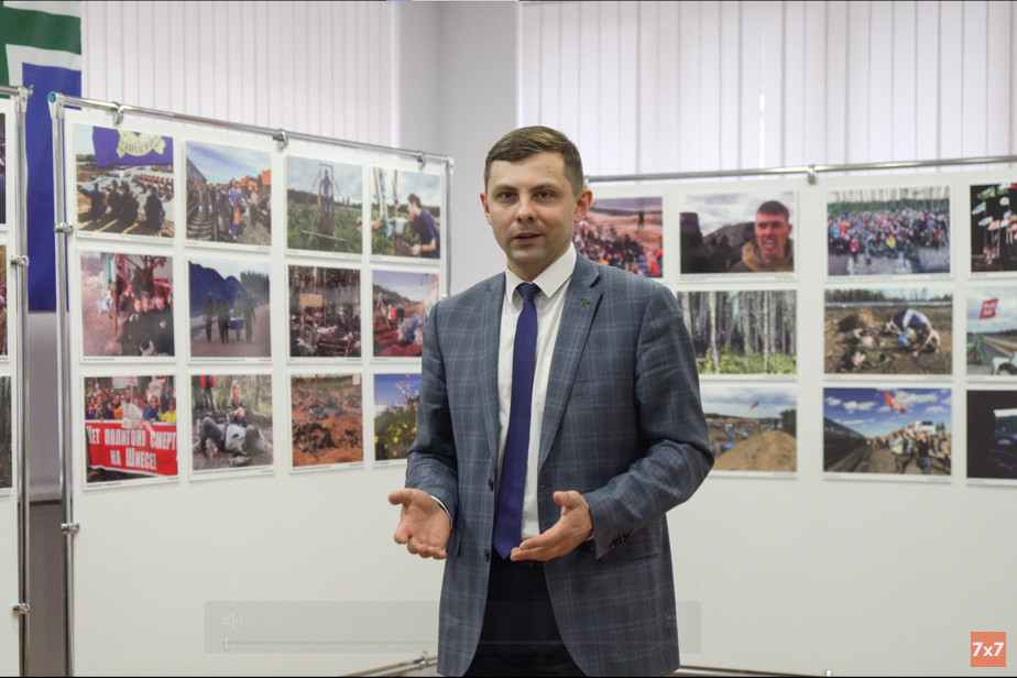 Олег Михайлов