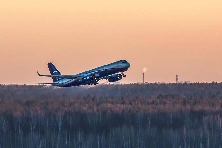 «Аэрофлот» сохранил для россиян несколько зарубежных направлений: Минск (Белоруссия), Ереван (Армения), Баку (Азербайджан), Бишкек и Ош (Киргизия). Авиакомпания с апреля планирует летать в Тегеран (Иран) и Коломбо (Шри-Ланка)