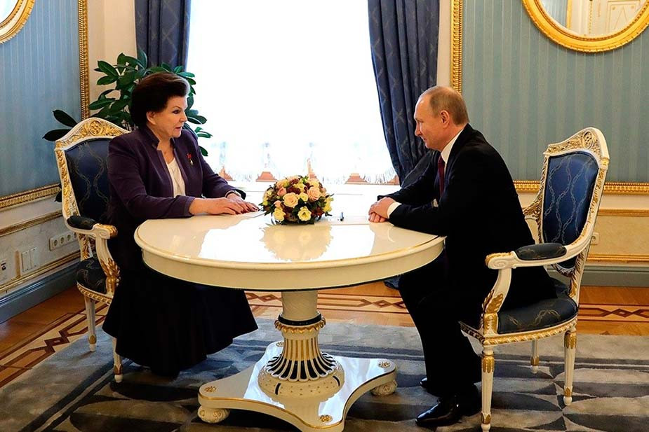 Валентина Терешкова и Владимир Путин