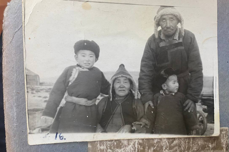 Семья бабушки Радны. Фото из семейного альбома