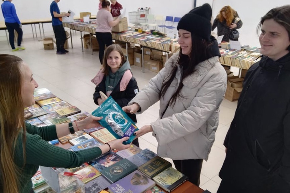 Благотворительная книжная ярмарка в Ярославле, март 2024 года. Фото:  «Чистое сердце» / VK