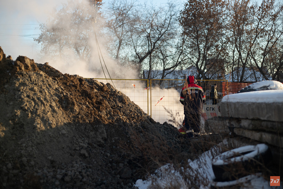 Место аварии 16 декабря 2024 года на пересечении улиц Титова—Связистов