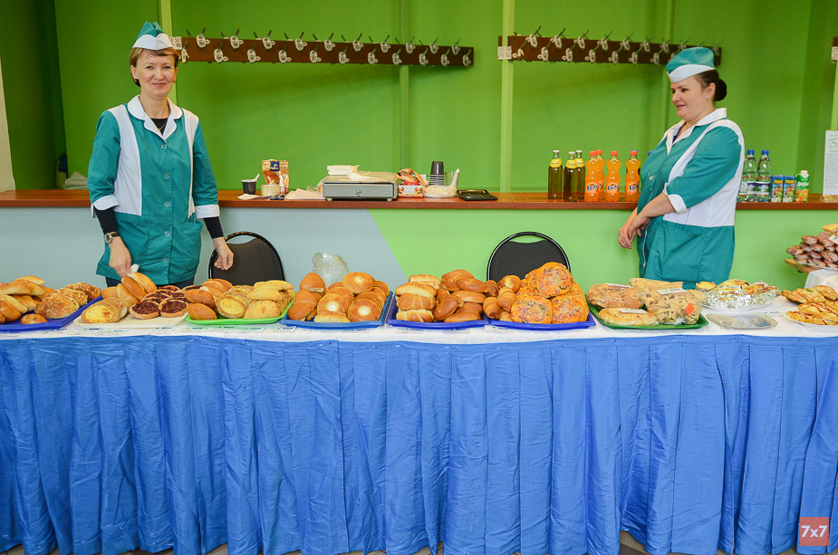 Продажа пирожков на избирательном участке в Коми