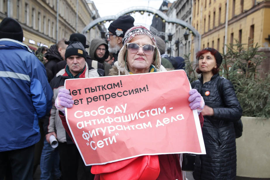 %D0%9F%D0%B8%D0%BA%D0%B5%D1%82%20%D0%B2%20%D0%9F%D0%B5%D1%82%D0%B5%D1%80%D0%B1%D1%83%D1%80%D0%B3%D0%B5.%20%D0%A4%D0%BE%D1%82%D0%BE%20%D0%90%D0%BD%D0%B0%D1%82%D0%BE%D0%BB%D0%B8%D1%8F%20%D0%A2%D1%80%D0%BE%D1%84%D0%B8%D0%BC%D0%BE%D0%B2%D0%B0