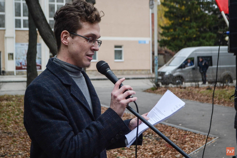 Александр Рогожкин