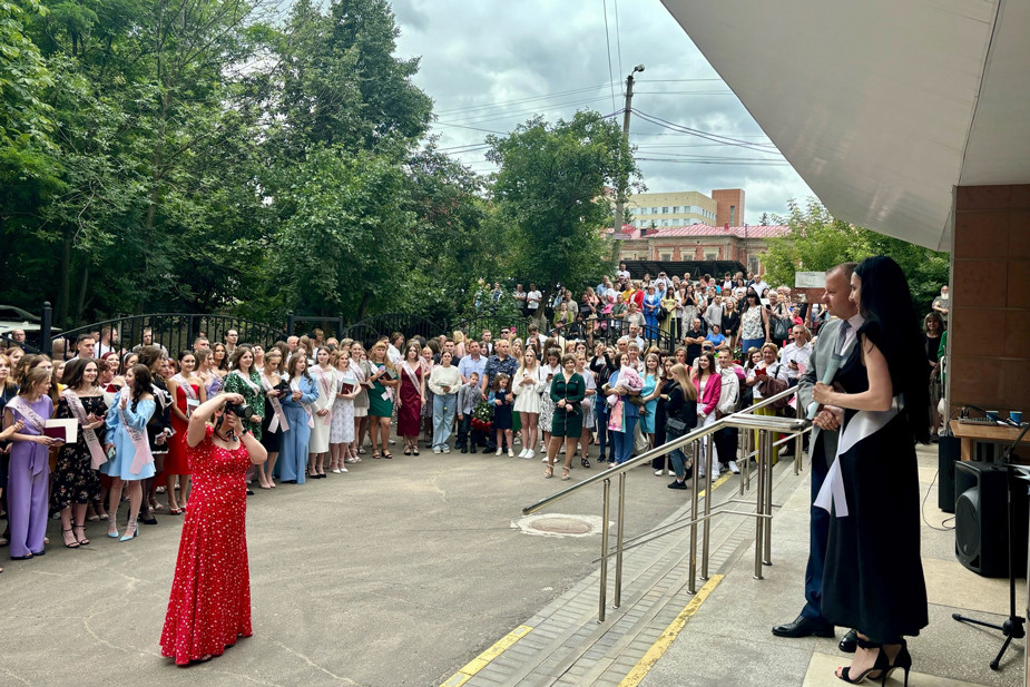 Выпускной в медицинском колледже