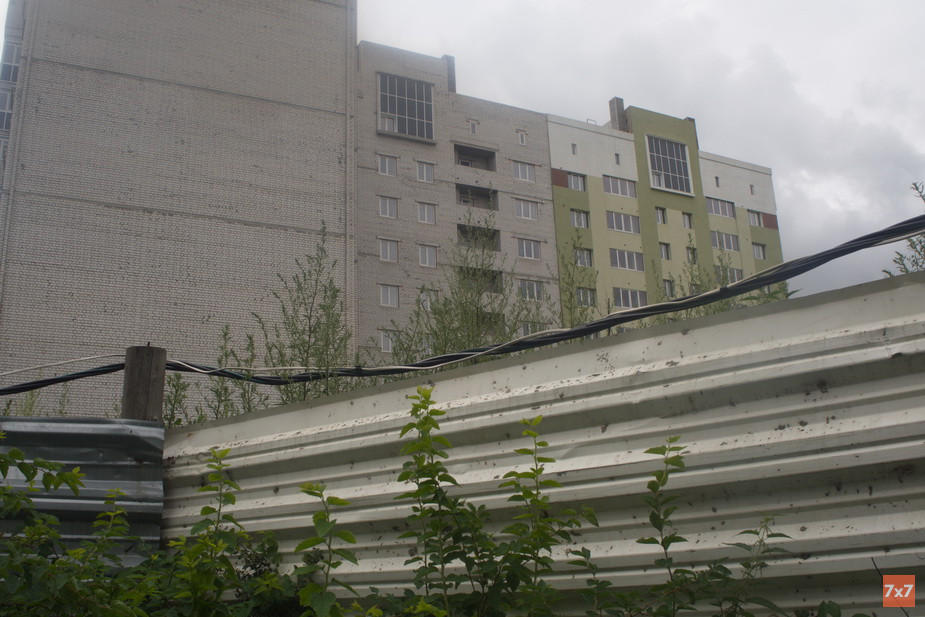 %D0%9D%D0%B5%D0%B4%D0%BE%D1%81%D1%82%D1%80%D0%BE%D0%B5%D0%BD%D0%BD%D1%8B%D0%B9%20%D0%B4%D0%BE%D0%BC%20%D0%BD%D0%B0%20%D1%83%D0%BB%D0%B8%D1%86%D0%B5%20%D0%91%D0%B0%D0%B6%D0%B5%D0%BD%D0%BE%D0%B2%D0%B0