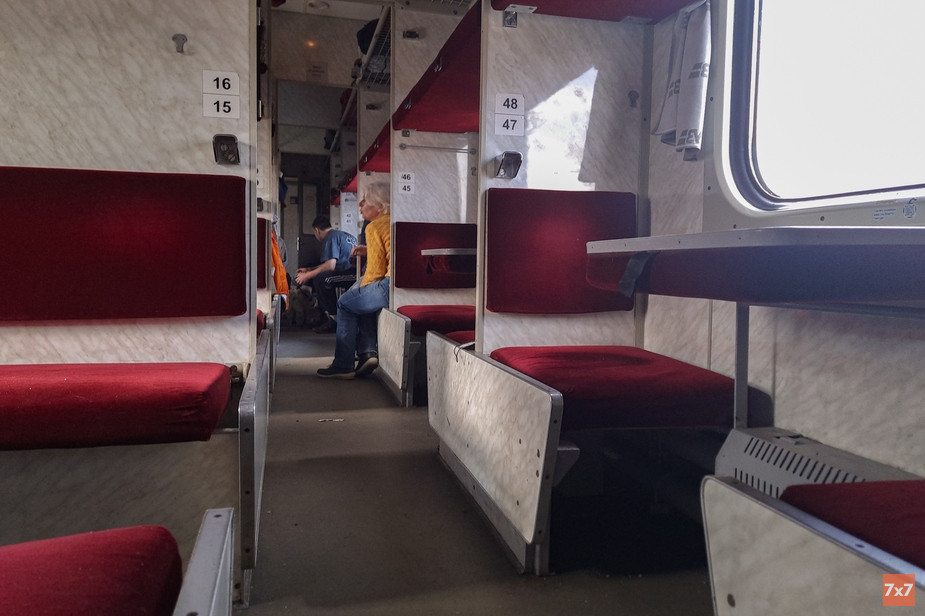 Вагон поезда, который эвакуировал жителей 27 февраля