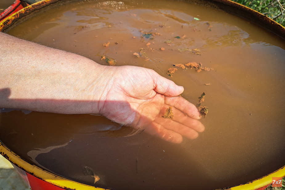 The water has unclean substances and mud; you can't even wash your hands with it. Photo 7x7