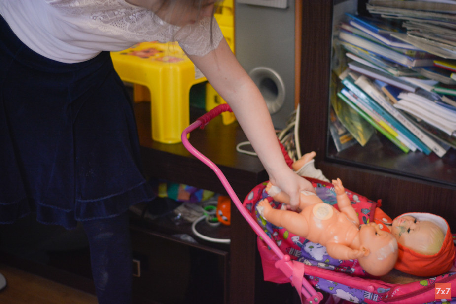 Одна из любимых игрушек Даши — пластмассовый говорящий пупс