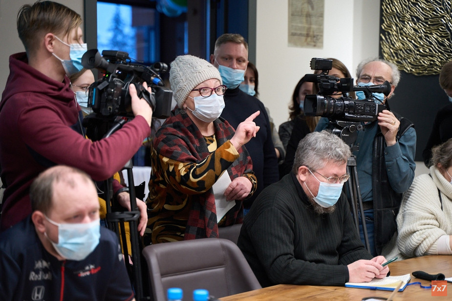 Встреча руководства «Лузалес» с жителями и активистами. Фото Павла Степанова