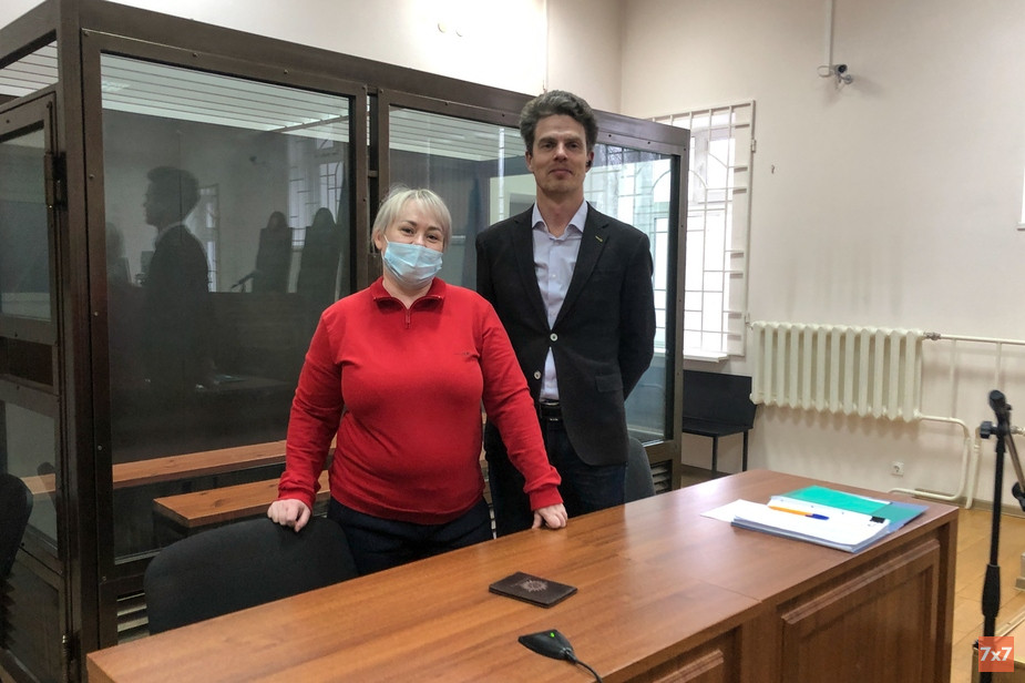 Елена Родвикова с адвокатом