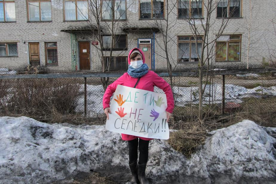 Акция против закрытия детского сада в городе Суоярви