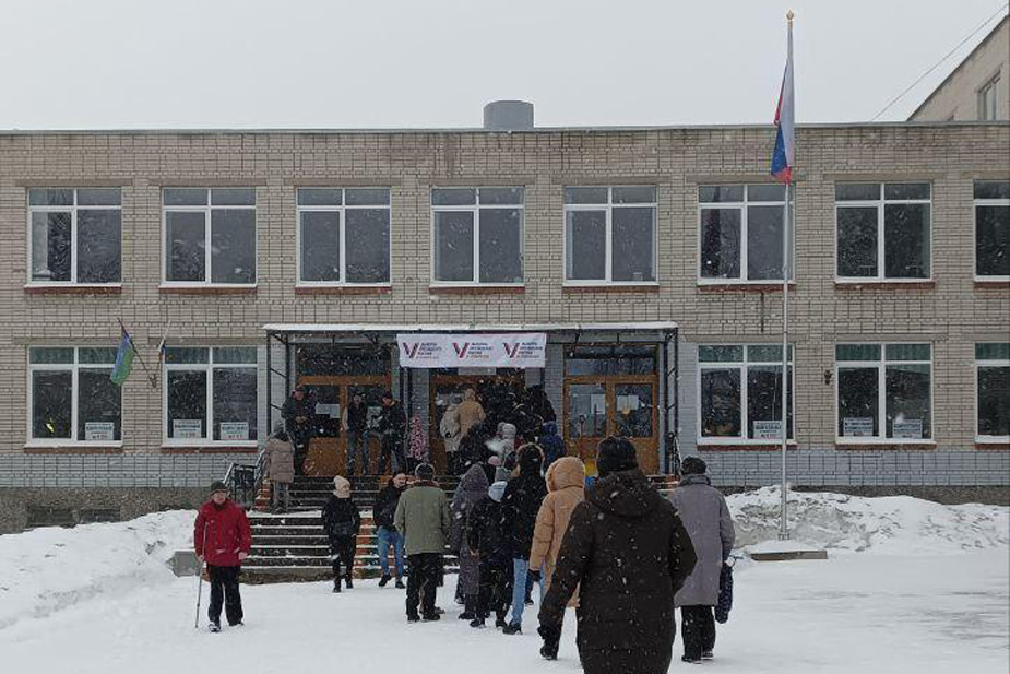 Очередь на выборы в полдень 17 марта 2024 года, Петрозаводск. Фото подписчиков «7х7»
