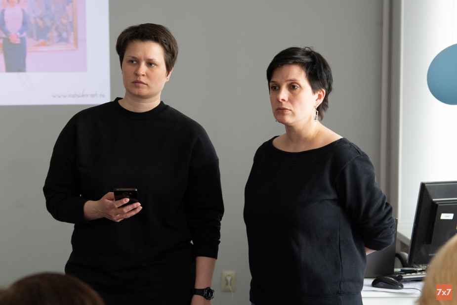 Ольга Фоминых и Нина Лучинкина (справа)