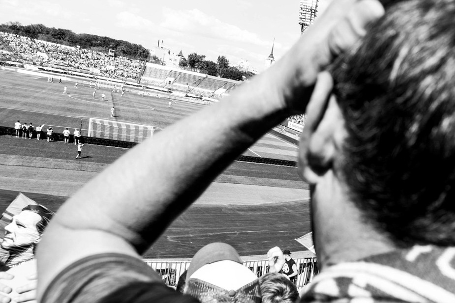 Футбольные фанаты по-разному восприняли новости о «частичной мобилизации»: одни иммигрировали, другие стали ждать повестку, третьи продолжили ходить на игры