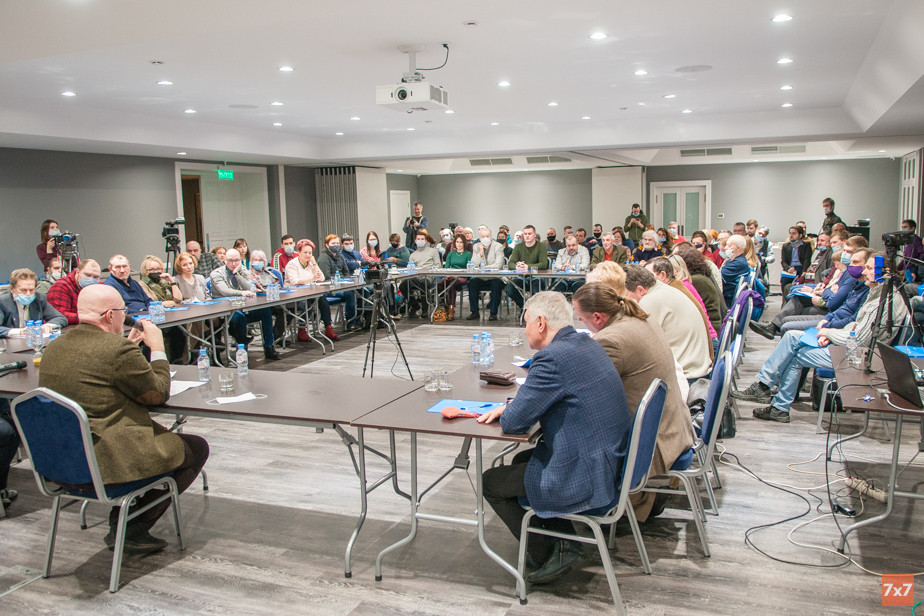 Круглый стол «Что ждет Россию и Костромскую область» с участием Валерия Соловья. Фото Алексея Молоторенко