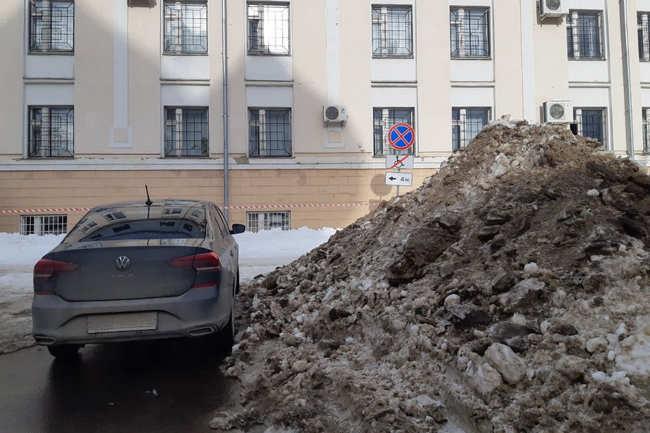 Возле городского суда в Вологде. Фото Кирилла Шелепина