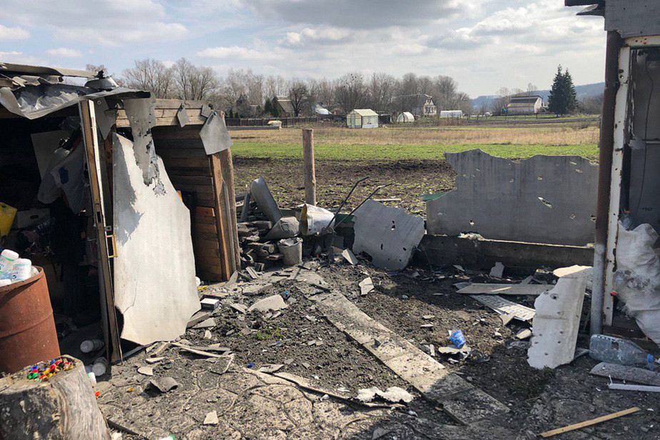 Последствия обстрела Новой Таволжанки 5 апреля 2023 года. Источник: https://t.me/vvgladkov/1913/