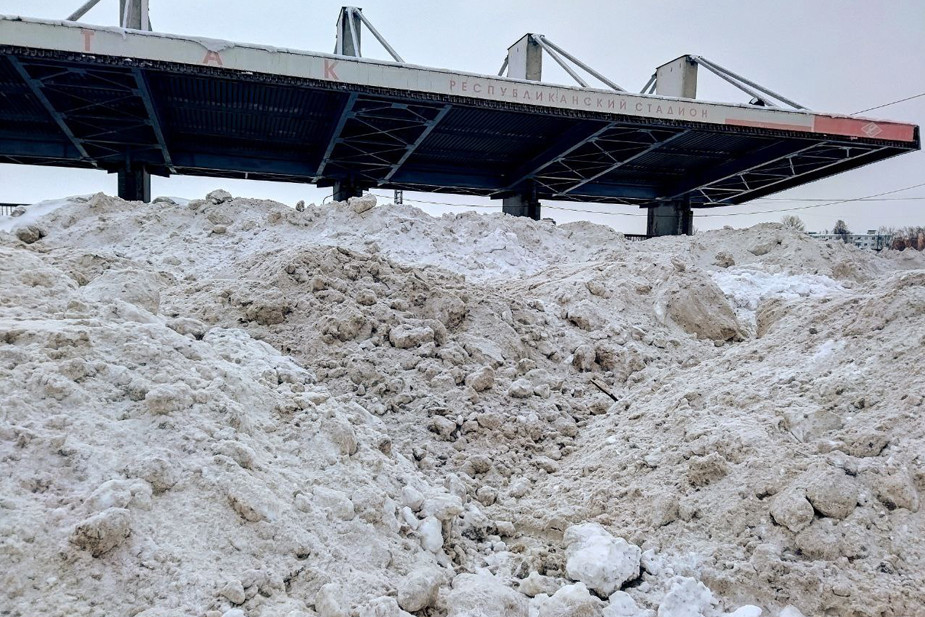Куча снега в Петрозаводске