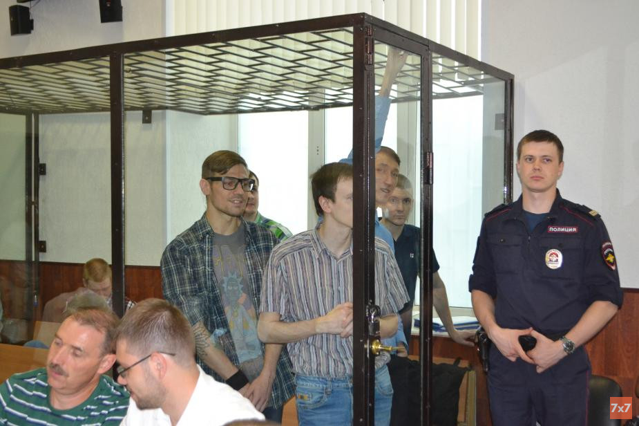 %D0%94%D0%BC%D0%B8%D1%82%D1%80%D0%B8%D0%B9%20%D0%9F%D1%87%D0%B5%D0%BB%D0%B8%D0%BD%D1%86%D0%B5%D0%B2%20%20(%D0%B2%20%D0%BE%D1%87%D0%BA%D0%B0%D1%85)