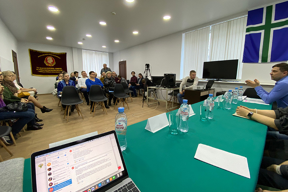 Встреча Олега Михайлова с избирателями