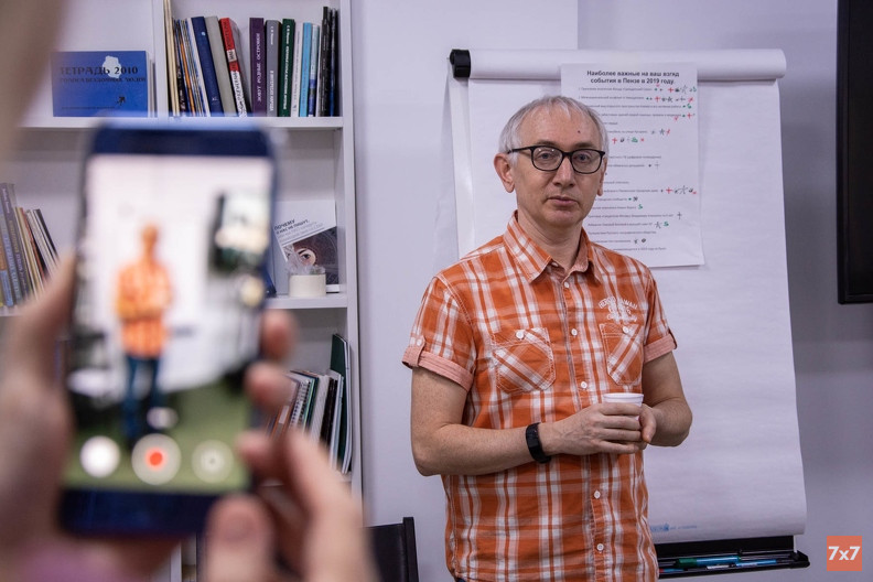 Олег Шарипков.