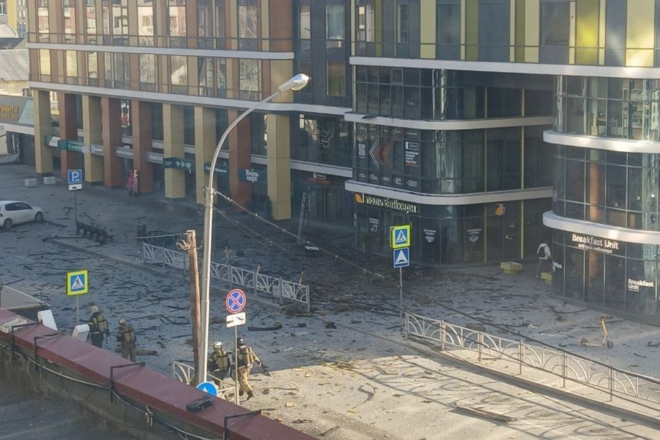 Последствия прилета дрона в Екатеринбурге, 25 апреля 2026 года. 