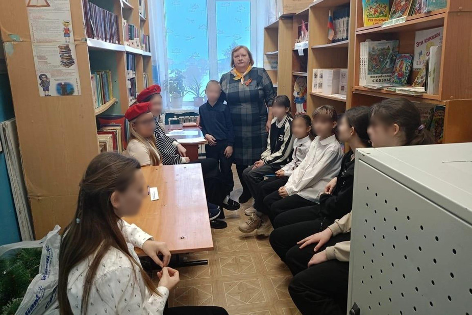 Участники тематической игры про Великую Отечественную войну, февраль 2025 года. Фото: МБУ «ЦБС Купинского района»